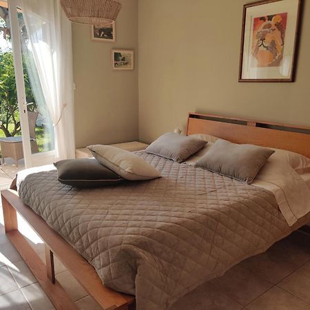 Les Collines De St Paul Bed & Breakfast แซงต์-ปอล-เดอ-วองส์ ภายนอก รูปภาพ