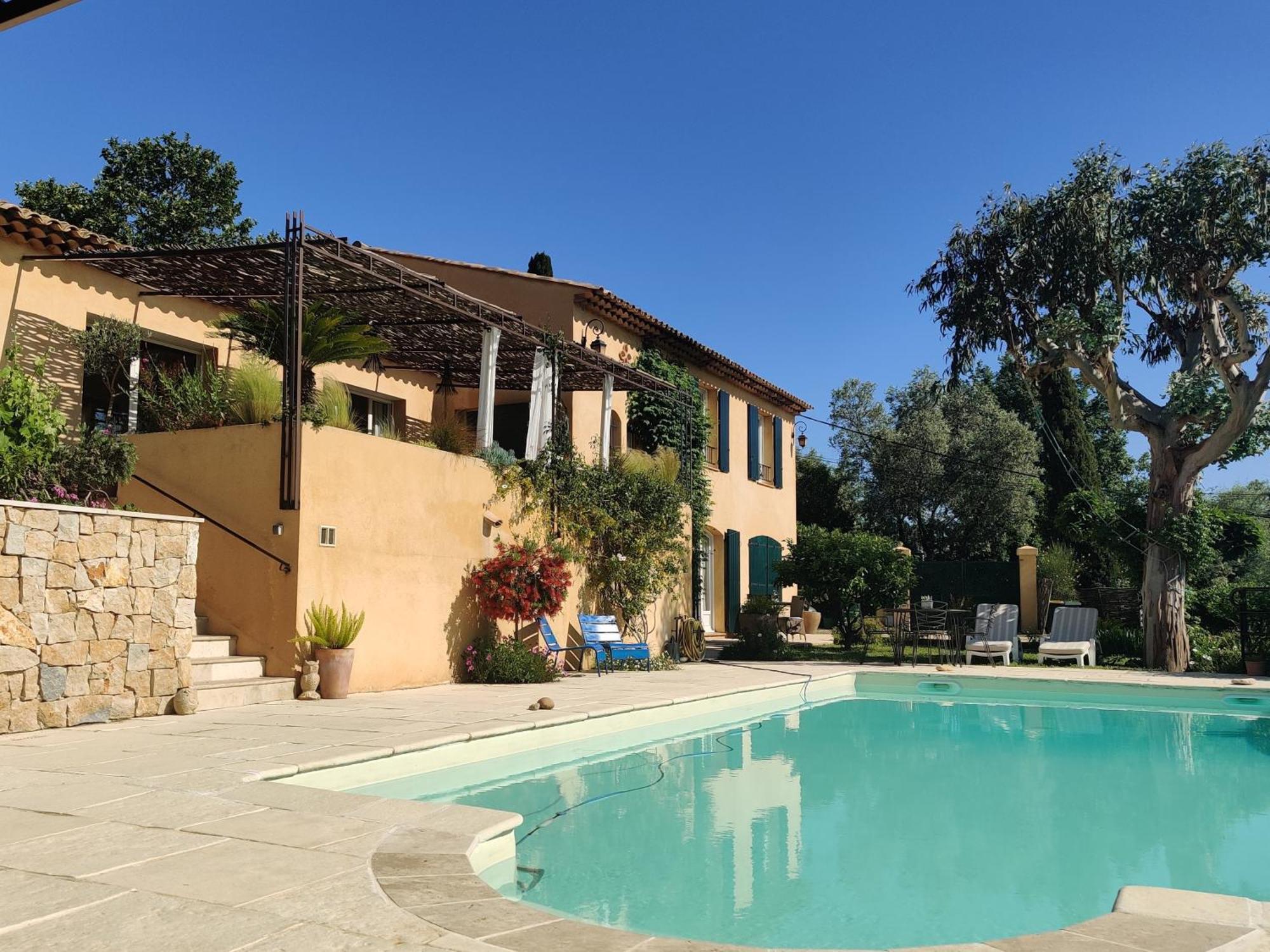 Les Collines De St Paul Bed & Breakfast แซงต์-ปอล-เดอ-วองส์ ภายนอก รูปภาพ