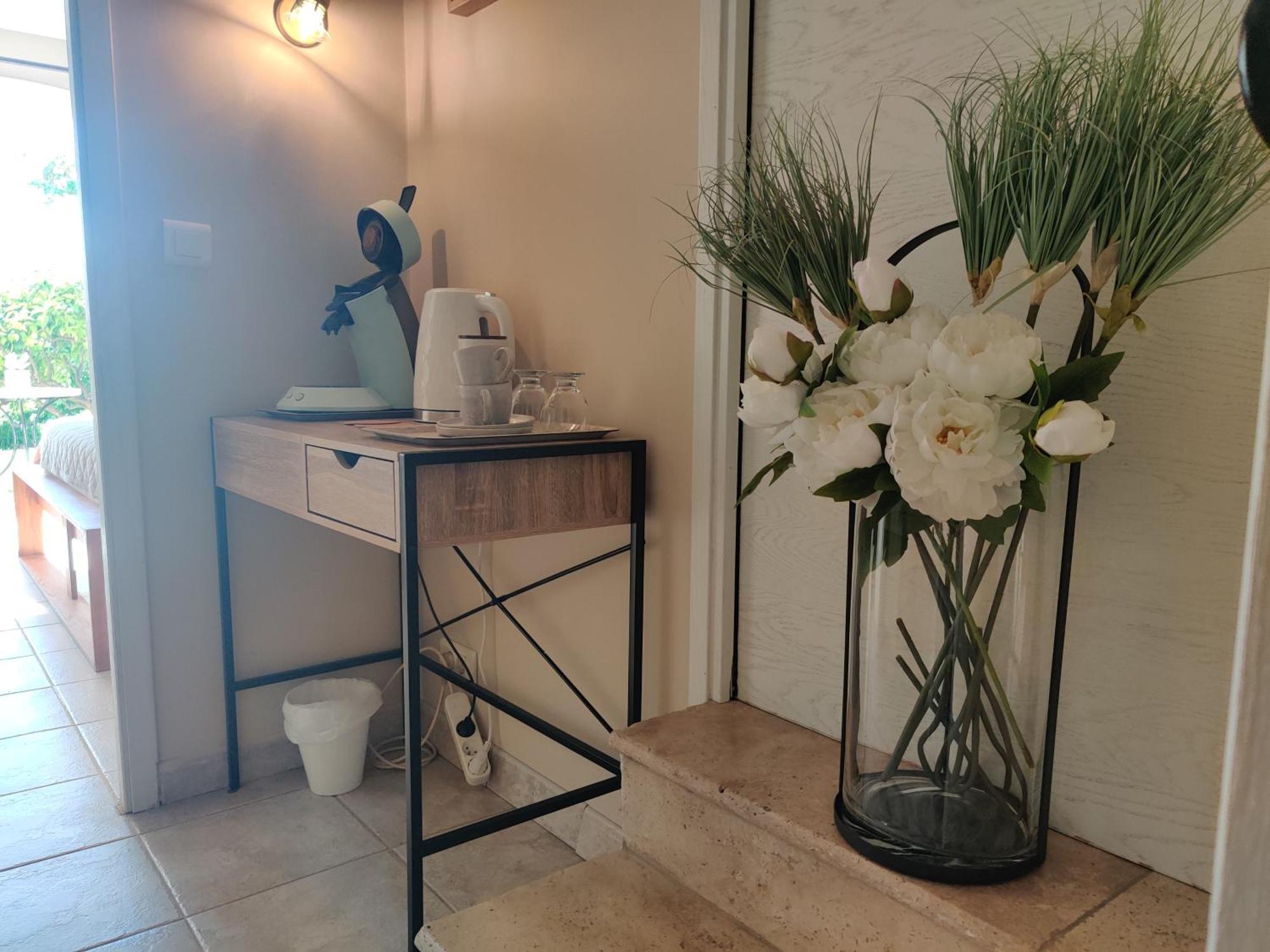 Les Collines De St Paul Bed & Breakfast แซงต์-ปอล-เดอ-วองส์ ภายนอก รูปภาพ